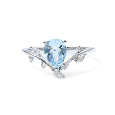 0.90ct Aquamarine and Diamond Ring