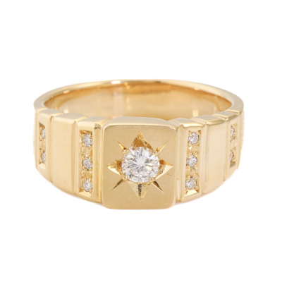 0.27ct Diamond Mens Gold Ring 13.8g