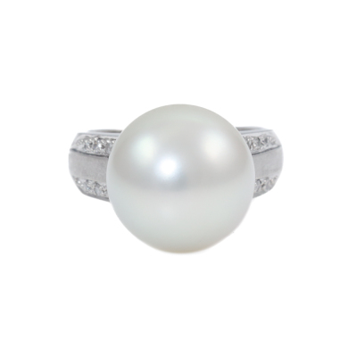 12.6mm South Sea Pearl and Diamond Ring