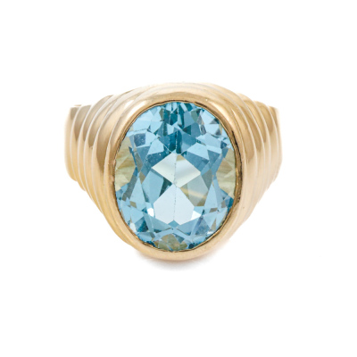 5.50ct Blue Topaz Gold Ring