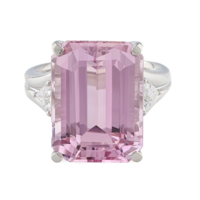 16.63ct Kunzite and Diamond Ring