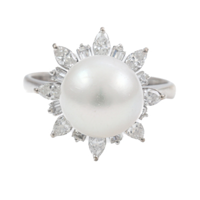 10.1mm South Sea Pearl and Diamond Ring
