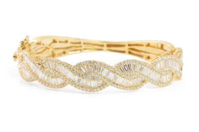 6.55ct Round & Baguette Diamond Bangle