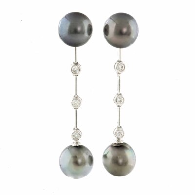 1.4mm Tahitian Pearl & Diamond Earrings