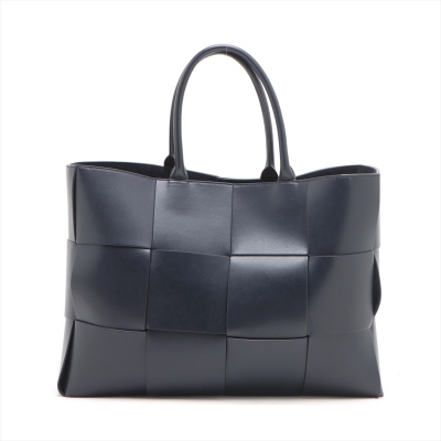 Bottega Veneta The Arco Tote Large