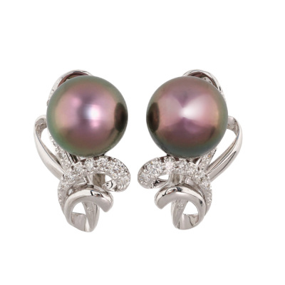 10.3mm Tahitian Pearl & Diamond Earrings