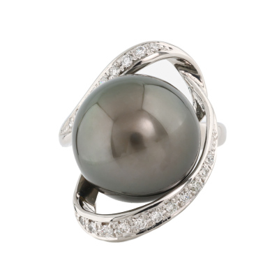 13.8mm Tahitian Pearl and Diamond Ring