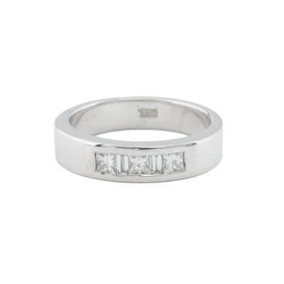 0.38ct Diamond Five Stone Ring