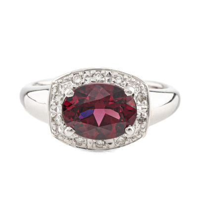 2.25ct Garnet and Diamond Ring