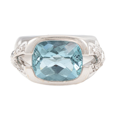 Tiffany & Co Aquamarine and Diamond Ring