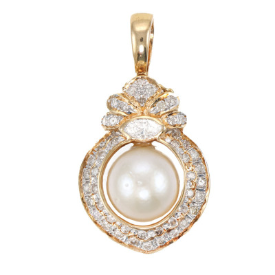 11.40mm Cultured Pearl and Diamond Pendant