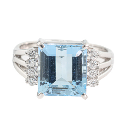 4.06ct Aquamarine and Diamond Ring