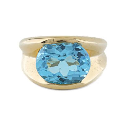 4.82ct Blue Topaz Dress Ring, 18ct Gold 12.2g