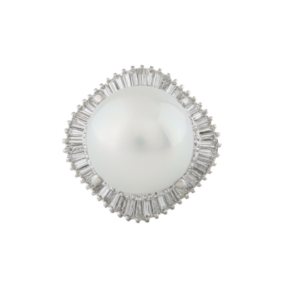 15.3mm South Sea Pearl and Diamond Ring