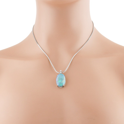 10.00ct Opal and Diamond Pendant