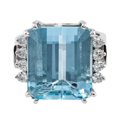 12.56ct Aquamarine and Diamond Ring