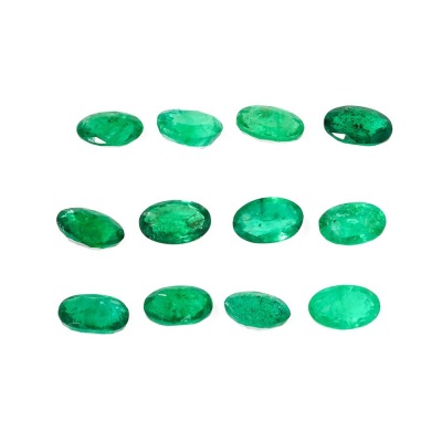 4.92ct Loose Parcel of Emeralds