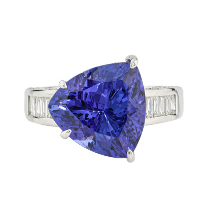 8.40ct Tanzanite and Diamond Ring