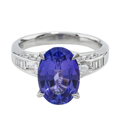 4.58ct Tanzanite & Diamond Ring