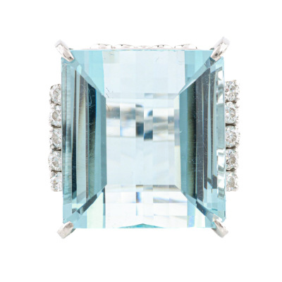 24.60ct Aquamarine & Diamond Ring