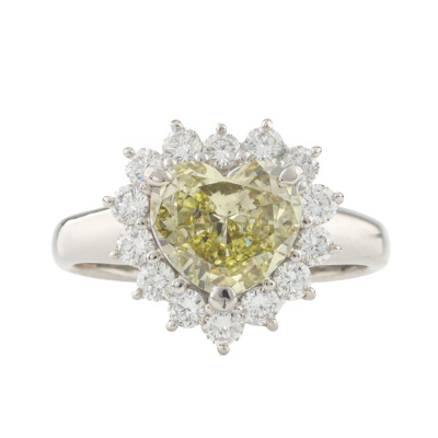 1.63ct Centre Fancy Greenish Yellow VS2 Diamond