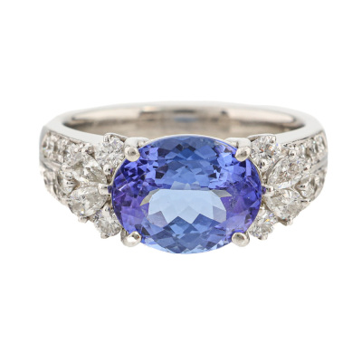 3.50ct Tanzanite & Diamond Ring