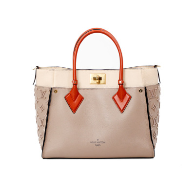 Louis Vuitton On My Side MM