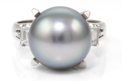 12mm Tahitian Pearl and Diamond Ring
