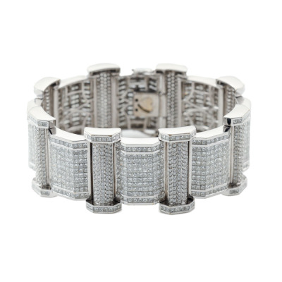 47.20ct Diamond 18ct Gold Bracelet 131.5g