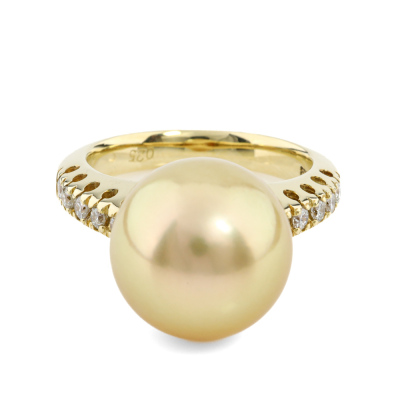 12.7mm South Sea Pearl & Diamond Ring*