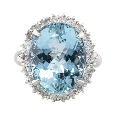 9.86ct Aquamarine & 1.04ct Diamond Ring