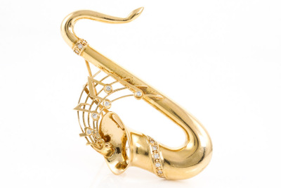 Diamond Saxophone Brooch 18ct Gold 13.6g*