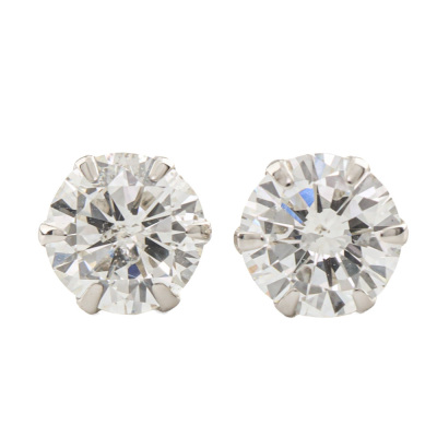0.83ct Round Diamond Stud Earrings*