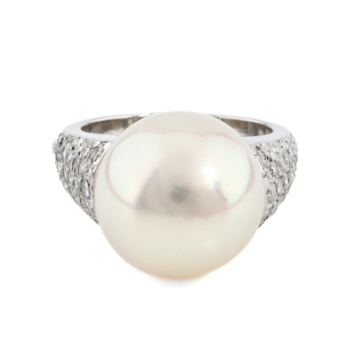 13.9mm South Sea Pearl & Diamond Ring