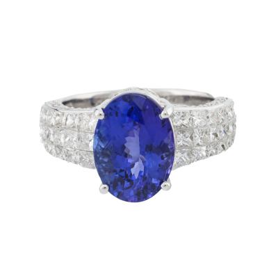 5.07ct Tanzanite & 2.05ct Diamond Ring