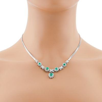 2.22ct Emerald & 1.66ct Diamond Platinum Necklace