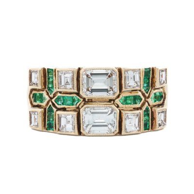 0.54ct Emerald & Diamond Ring 18ct Gold