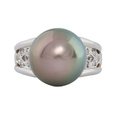 12.6mm Tahitian Pearl & Diamond Ring