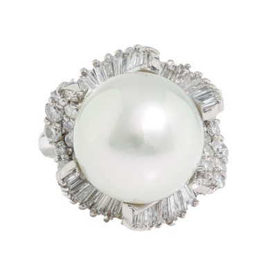13.0mm South Sea Pearl & Diamond Ring