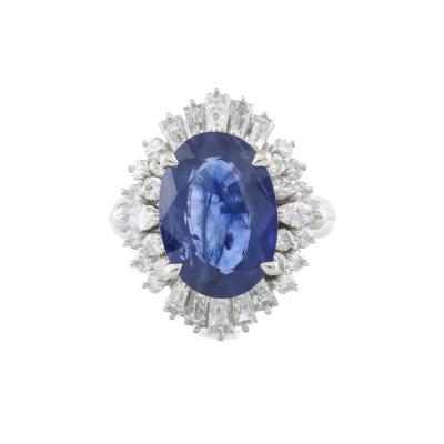 4.22ct Sapphire & 1.35ct Diamond Ring