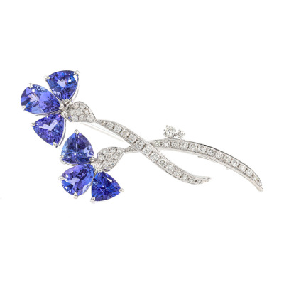 9.96ct Tanzanite and Diamond Flower Brooch