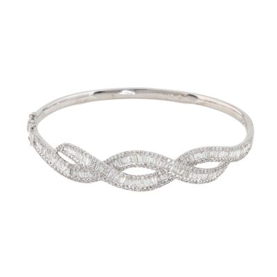 2.77ct Diamond 18ct Gold Bangle