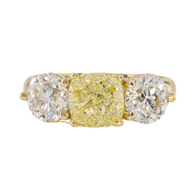 2.01ct Fancy Yellow Diamond Ring GIA SI2