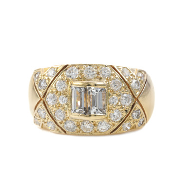 1.60ct Diamond Dress Ring 18ct Gold 9.7g*