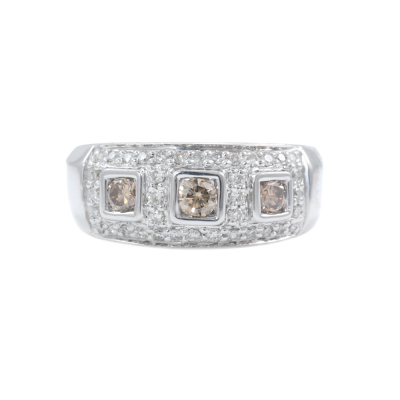 White & Champagne Diamond Ring 18ct Gold 5.8g*