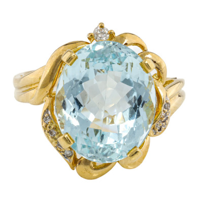 8.40ct Aquamarine & Diamond Ring 18ct Yellow Gold