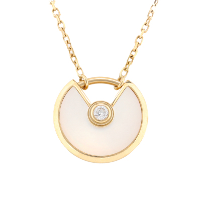 Amulette de Cartier Mother of Pearl Necklace