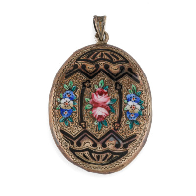 10ct Gold Floral Locket Pendant