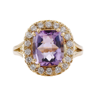 3.43ct Amethyst & Diamond Ring