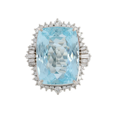 18.95ct Aquamarine & Diamond Ring